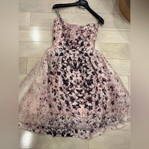 New with tags Monique Lhuillier Strapless Floral Pink Dress Sz 8
